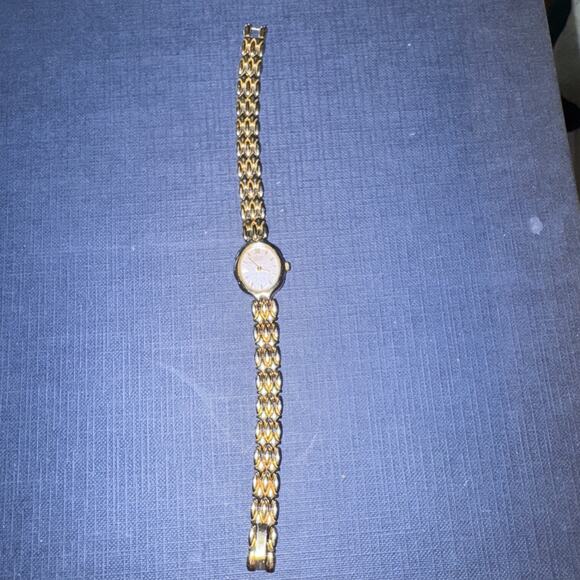 Citizen Women 3220-326342 Gold Tone Quartz Analog Needs Battery - Picture 2 of 5